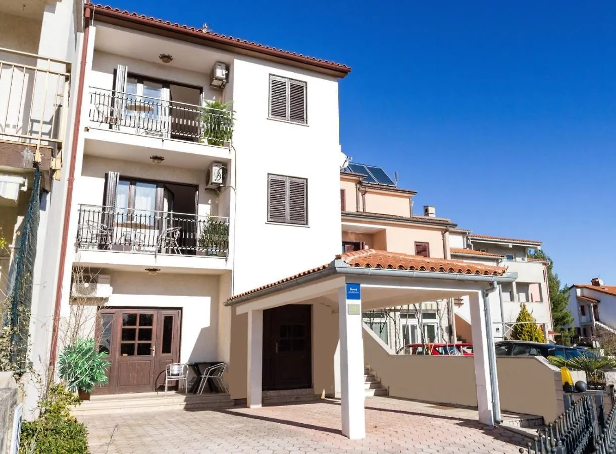 Apartment Leona Pula