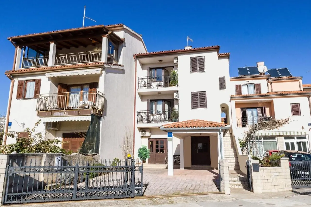 Apartment Leona Pula