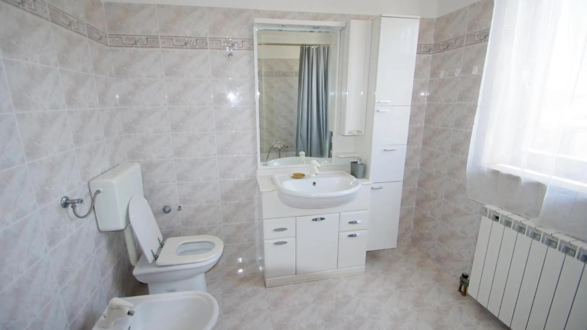 Apartment Leona Pula 0*,